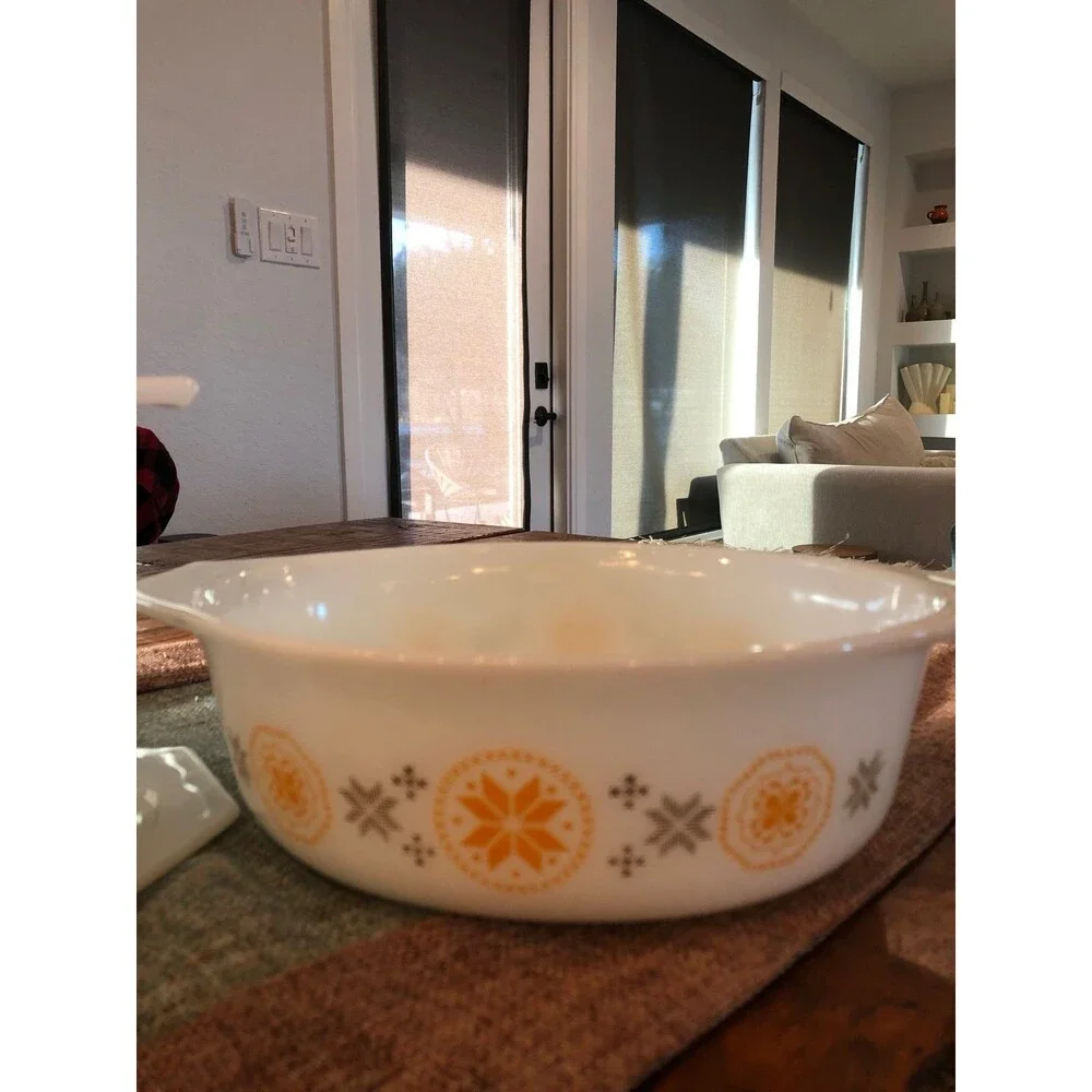 Pyrex Town and Country lot of 3